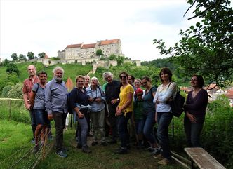 Besuch bei den Waldrappen am Pulverturm in Burghausen