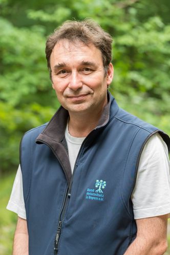 Der Referent Dr. Ralf Straußberger, Wald- und Jagdreferent des BUND Naturschutz in Bayern